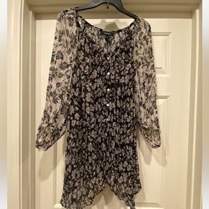 Karen Kane twisted black and cream button down blouse. Sz 1X NWOT